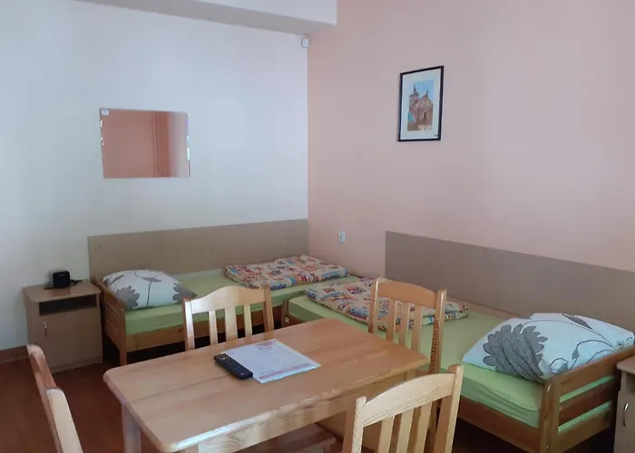 Szkolne Schronisko Mlodziezowe W Olsztynie Hostel Olštýn