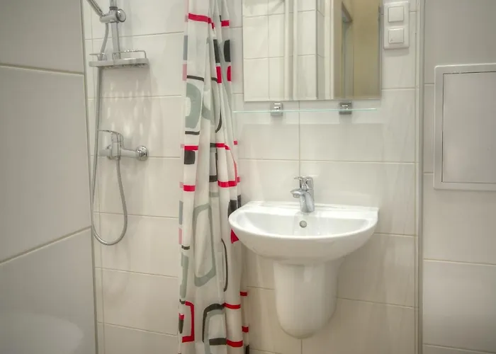 Hostel Szkolne Schronisko Mlodziezowe W Olsztynie Olštýn